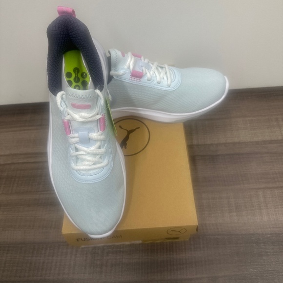 Women’s Puma Golf Shoe - Picture 1 of 5